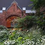 Wilmina & Lofts Hotel