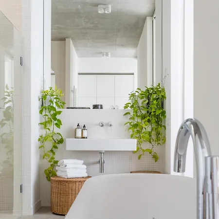 Wilmina & Lofts Aparthotel 5*