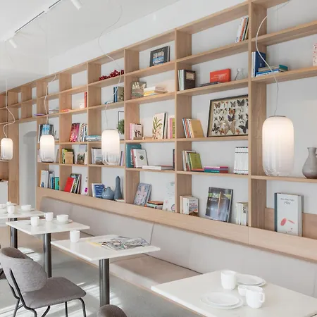 Wilmina & Lofts Aparthotel